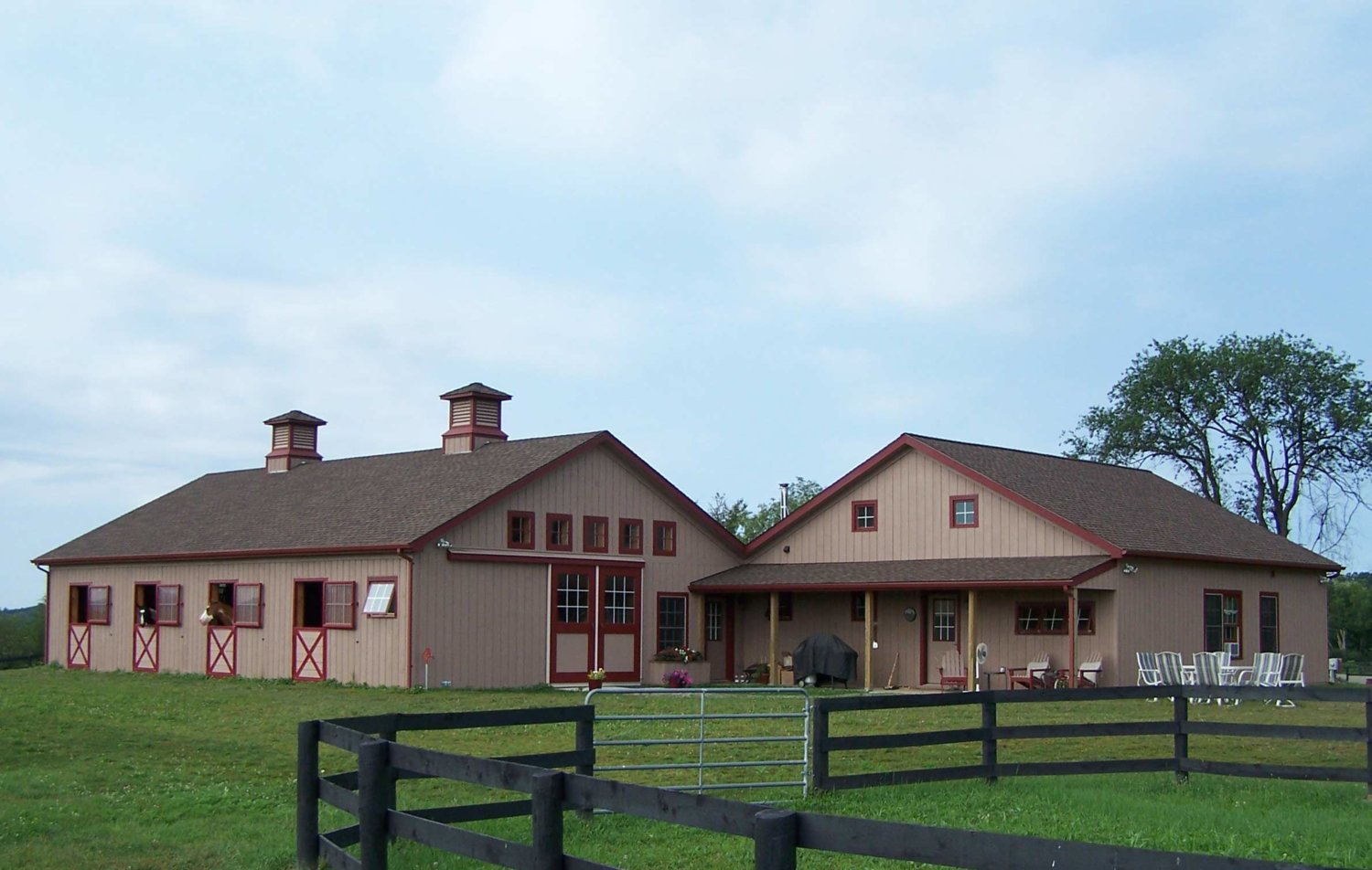 Barn-with-attached-Home.jpg