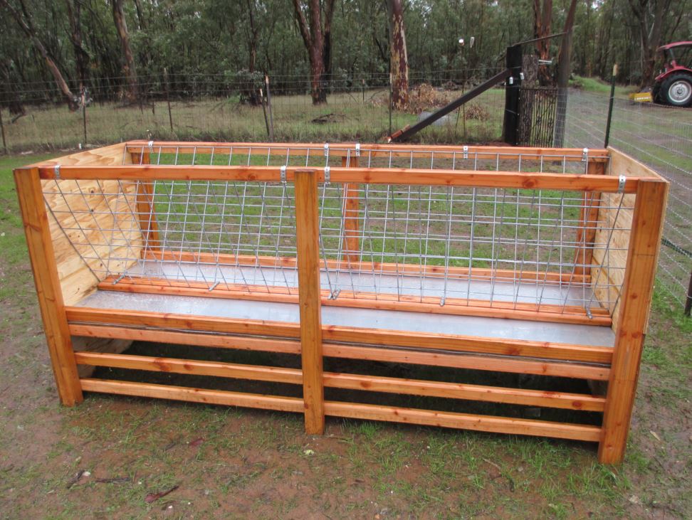 Our new sheep feeder! What's your thoughts on this? | BackYardHerds ...