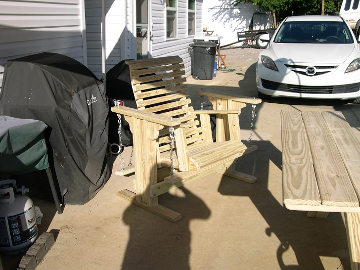 Lawn furniture3.JPG