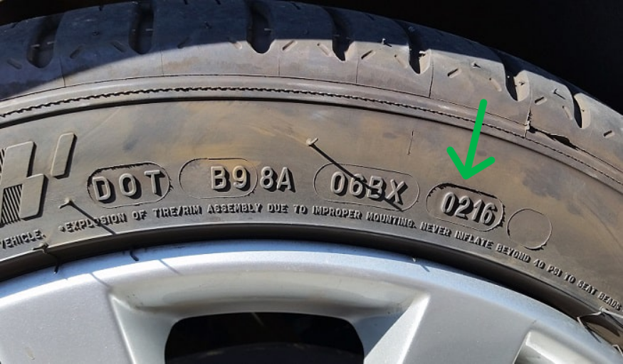 Screenshot 2024-08-18 at 08-50-36 tire-date-code-michelin.jpg (JPEG Image 700 × 410 pixels).png