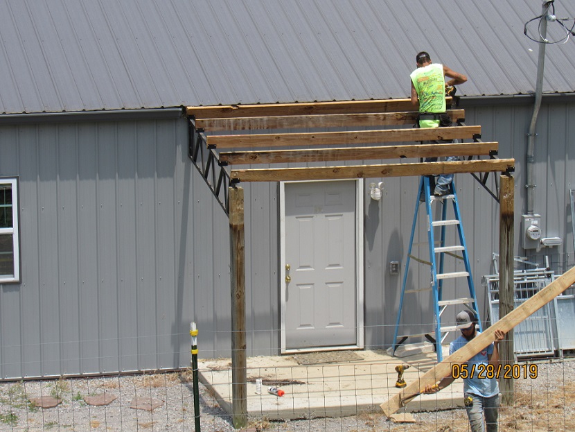 Shop mod porch removal 28 May 2019.JPG